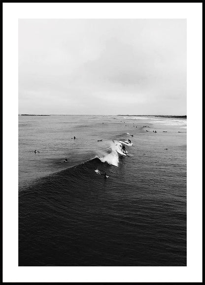 Surfers On Waves B&W Plakat