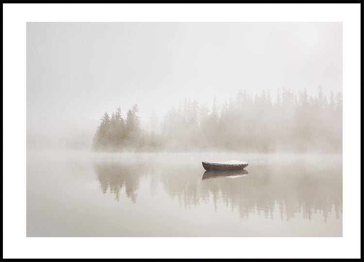 Boat in A Foggy Lake Plakat