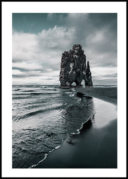 View of Basalt Stack - Hvitserkur Plakat