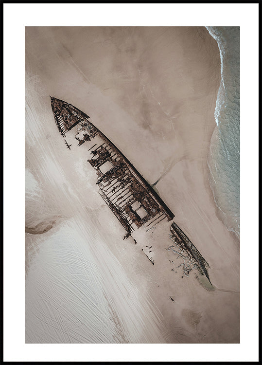 Old Ship On The Beach Plakat