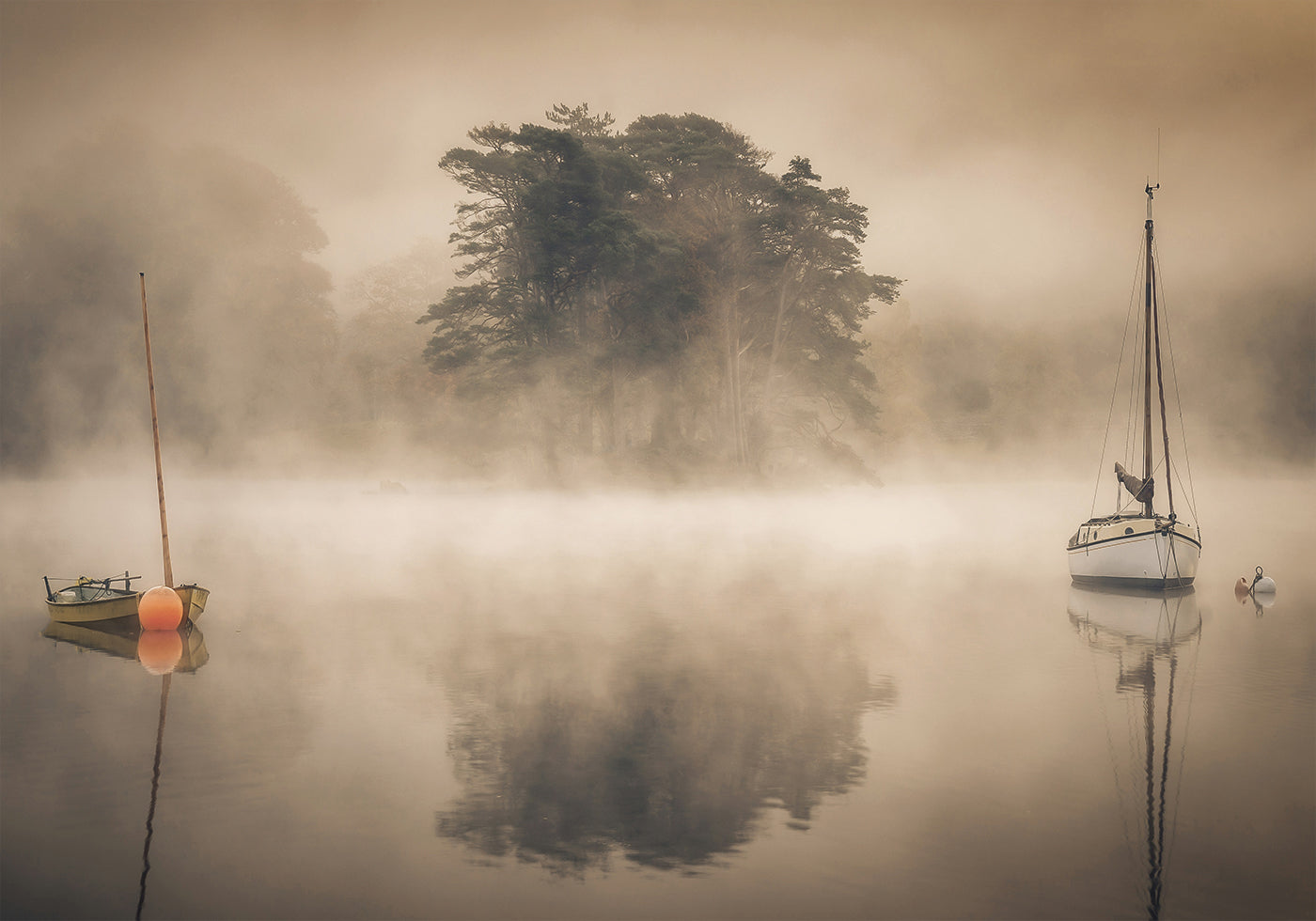 Two Boats In The Fog Plakat